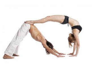 Lo stretching elimina la congestione e aumenta la potenza maschile